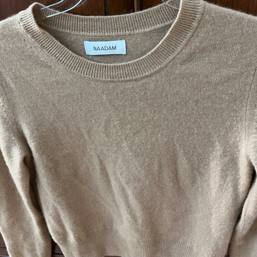 NAADAM Camel Cashmere Long Sleeve Cropped Pullover